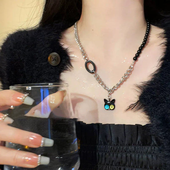 Wholesale Alloy Letter Gold Pea Necklace With Electroplating For Women Fashion High Sense Clavicle Chain And Simple Sweater Chain