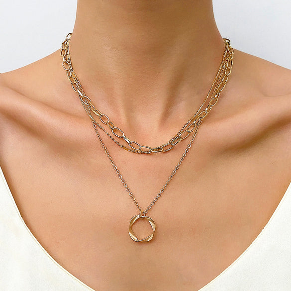 Wholesale Alloy Multilayer Exaggerated Thick Chain Stacked Women's Punk Hiphop Circle Pendant Necklace With Geometric Style And Electroplating