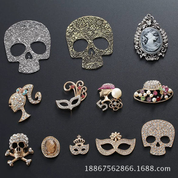 Wholesale Alloy Retro Antique Skull Head Accessories Gun Black Ghost Head Mask Electroplated Mobile Phone Case Jewelry Materials