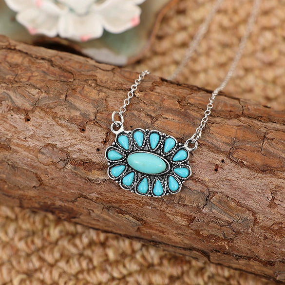 Wholesale Alloy Retro Geometric Oval Turquoise Pendant Necklace With Conventional Chain And Electroplating Treatment
