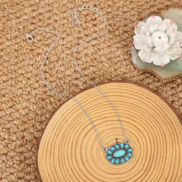 Wholesale Alloy Retro Geometric Oval Turquoise Pendant Necklace With Conventional Chain And Electroplating Treatment