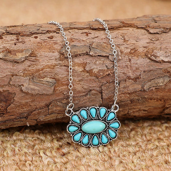 Wholesale Alloy Retro Geometric Oval Turquoise Pendant Necklace With Conventional Chain And Electroplating Treatment