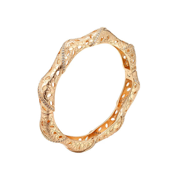 Wholesale Alloy Retro Light Luxury Electroplated Bracelet For Women