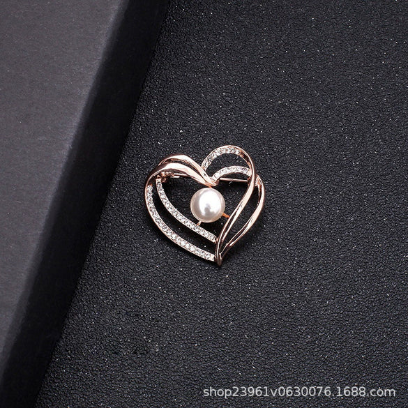 Wholesale Alloy Rhinestone Mother Cat Brooch With Flower Pattern Electroplated For Women Retro And Highgrade Temperament Coat Accessories