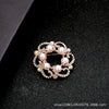 Wholesale Alloy Rhinestone Mother Cat Brooch With Flower Pattern Electroplated For Women Retro And Highgrade Temperament Coat Accessories