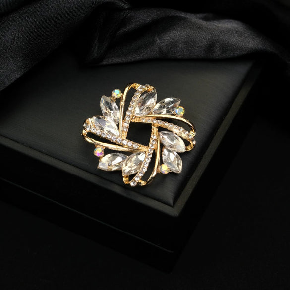 Wholesale Alloy Rhinestoneencrusted Geometric And Flower Brooches For Scarves With Electroplating