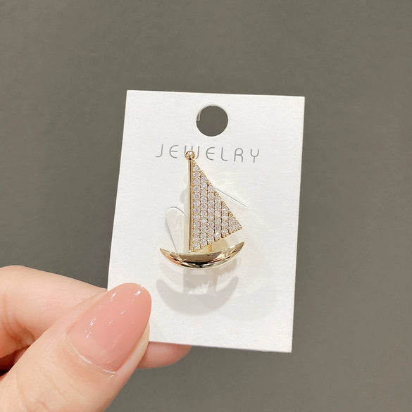 Wholesale Alloy Sailing Brooch With Flower Pattern For Women Natural Style Electroplated