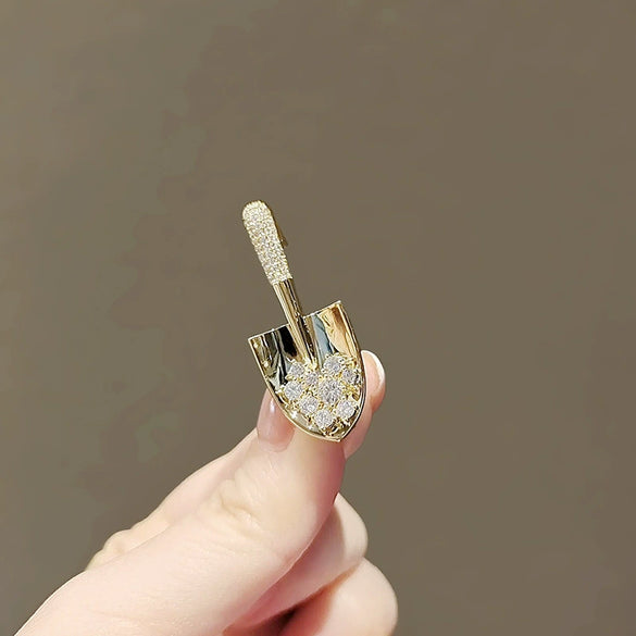Wholesale Alloy Shovelshaped Electroplated Brooch For Women