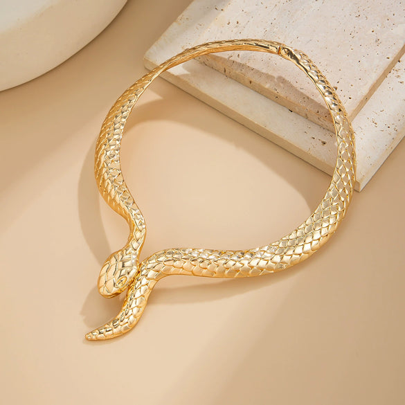 Wholesale Alloy Snake Animal Retro Electroplated Clavicle Chain Necklace