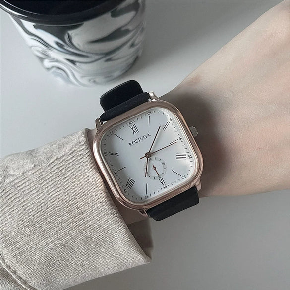 Wholesale Alloy Square Retro Watch With Roman Scale For Women Leisure Style