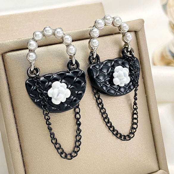 Wholesale Alloy Stud Earrings Women's Geometric And Flower Style Electroplated