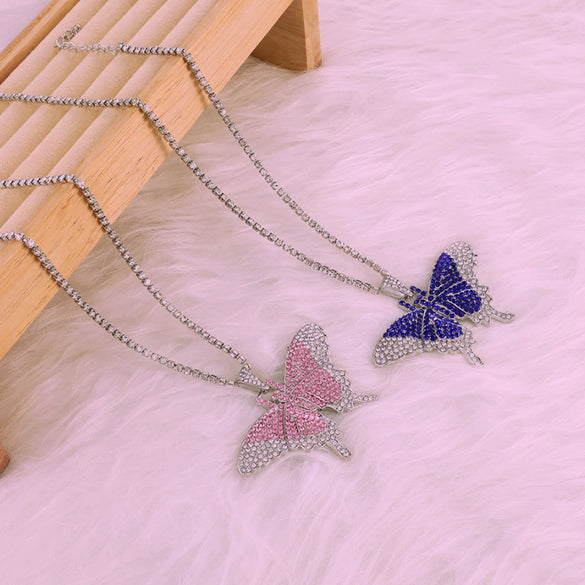 Wholesale Alloy Women's Animalpatterned Diamondinlaid Cuban Butterfly Retro Stylish Exaggerated Pendant Necklace Hiphop Accessories