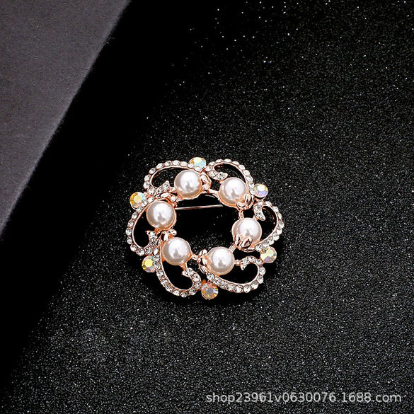 Wholesale Alloy Women's Flower Pattern Electroplated Brooch Jewelry Accessories