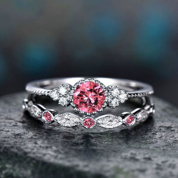 Wholesale Alloy Zircon Micropaved Emerald Women's Twopiece Ring Jewelry Set With Diamond Treatment And Natural Style