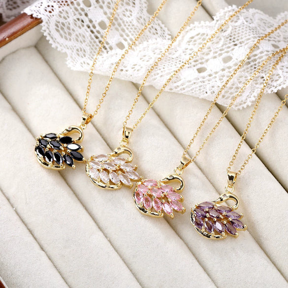 Wholesale Animal Pendant Necklace For Women Copper Zircon Diamond Electroplated