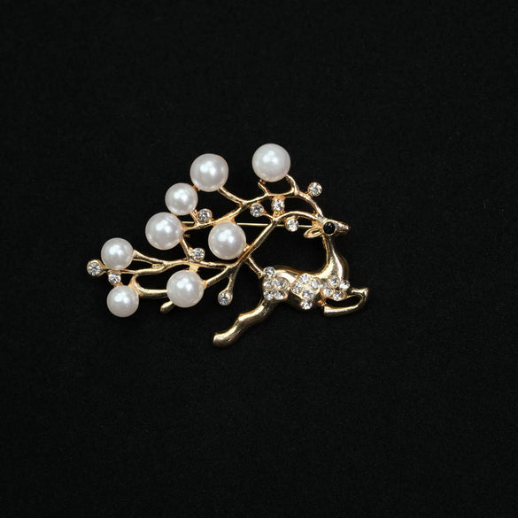 Wholesale Animal Style Zinc Alloy Rhinestone Pearl Electroplated Brooch For Women And Unisex As Scarf Buckle And Corsage Accessories