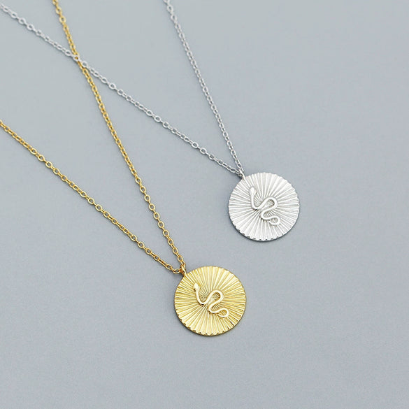 Wholesale Animals Zodiac Round Snake Clavicle Necklace S925 Silver Electroplating