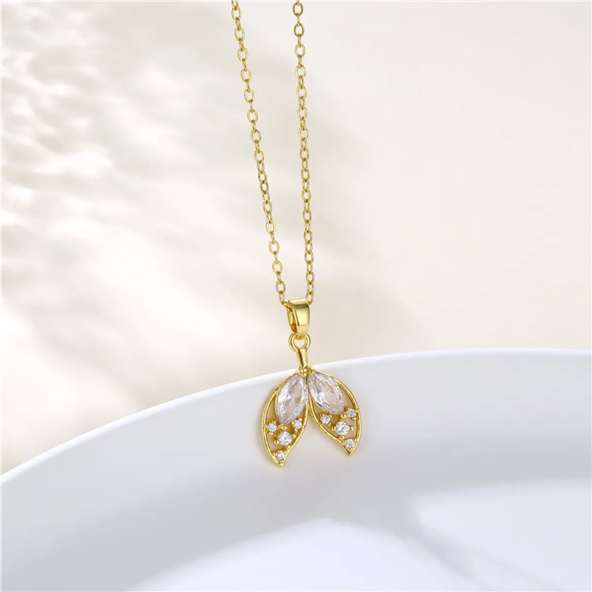 Stainless Steel Titanium Steel 18K Gold Plated Artistic Plating Inlay Leaves Heart Shape Cat Zircon Pendant Necklace