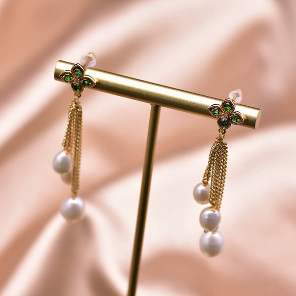 Wholesale Baroque Asymmetrical Earrings With Natural Pearl Flower Tassel Retro Temperament Metal Material And Electroplating Design