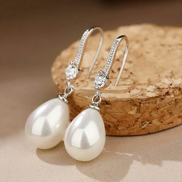 Wholesale Baroque Dropshaped Imitation Pearl Long Earrings For Women Copper Geometric Style Set With Pearls