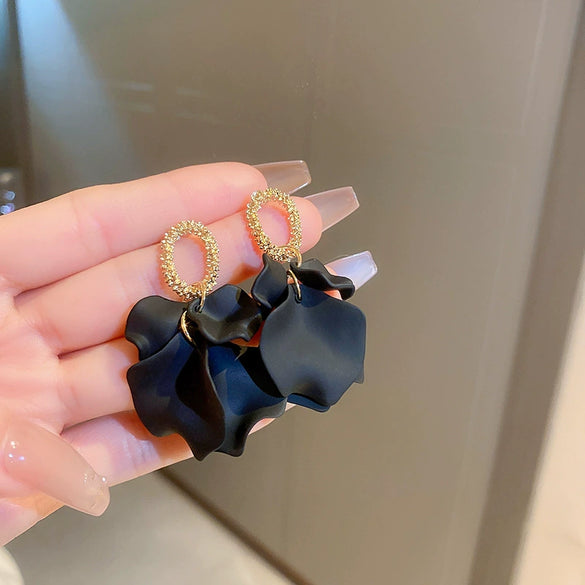Wholesale Black Alloy Diamond Set Tassel Earrings With Geometric Pattern For Women High End Light Luxury Niche Elegant All Match Style