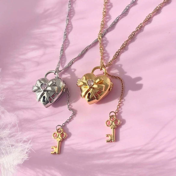 Wholesale Bow Knot Copper Necklace Electroplated With Real Gold Color Preservation