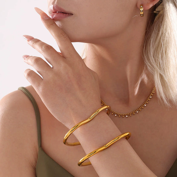 Wholesale Bracelet 316L Stainless Steel 18K Gold Plated Heartshaped Fashion Design