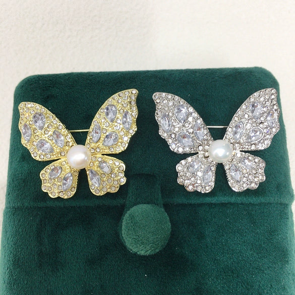 Wholesale Brooch Alloy Inlaid With Natural Freshwater Pearls Insect Snowflake Fawn Butterfly Design For Women