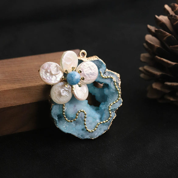 Wholesale Brooch Freshwater Pearl Crystal Flower Baroque Handmade Electroplated Cute And Sweet Style