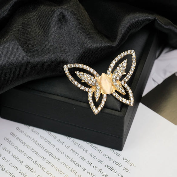 Wholesale Brooch Zinc Alloy Geometric Animal Flower Bow Leaf Star Design Electroplating For Women