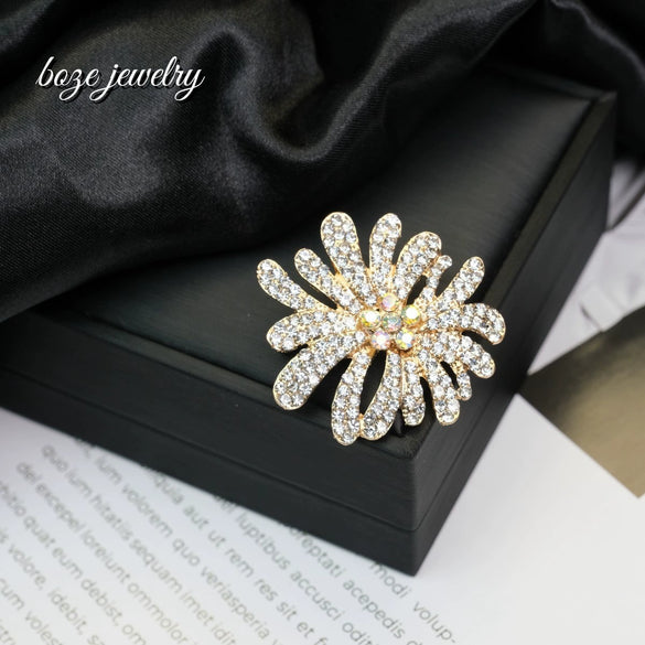 Wholesale Brooch Zinc Alloy Light Luxury Style Flower Shaped Electroplated For Women And Unisex