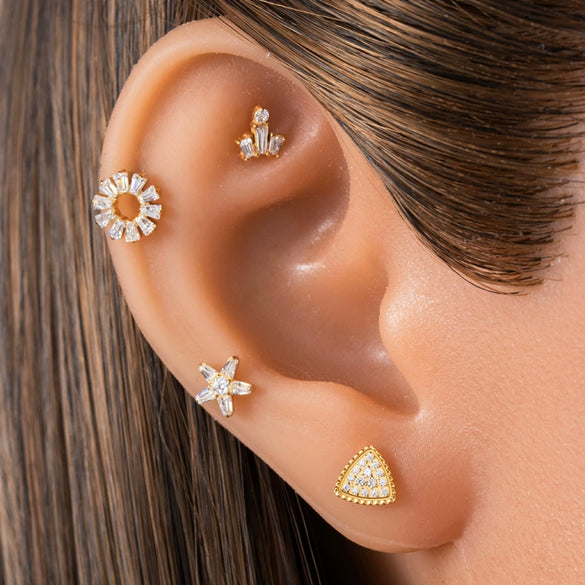 Wholesale Cartilage Puncture Ear Bone Nail Lip Nail Titanium Alloy Microinlaid Zircon Snowflake Flat Bottom Rod Internal Tooth With Flower Pattern Electroplated For Women