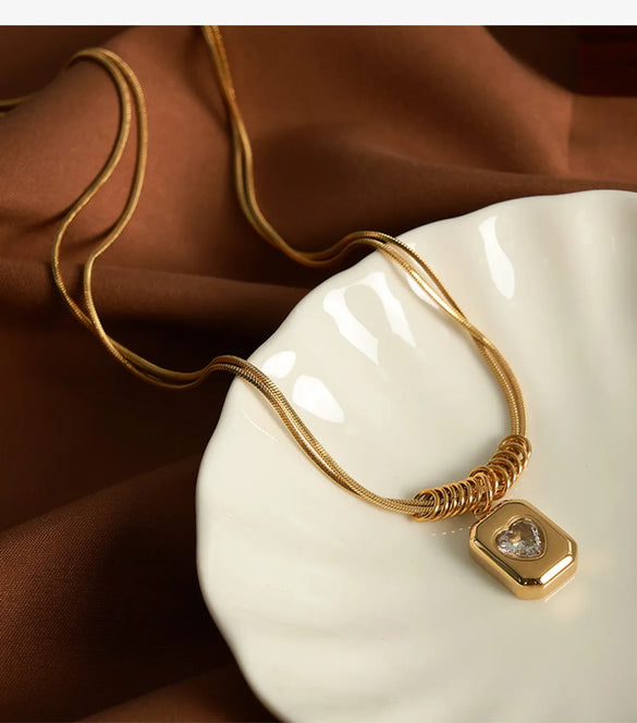 Wholesale Casual Elegant Vintage Style Geometric Heart Shape Titanium Steel Plating Inlay 18k Gold Plated Zircon Pendant Necklace