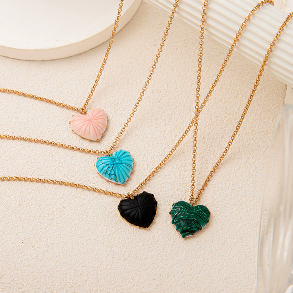 Wholesale Casual Geometric Electroplated Copper Heart Shape Pendant Necklace For Women