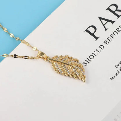 Wholesale Casual Simple Style Feather Copper Inlay 18K Gold Plated Zircon Pendant Necklace