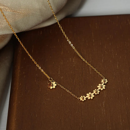 Wholesale Casual Simple Style Flower Titanium Steel Plating 18k Gold Plated Pendant Necklace