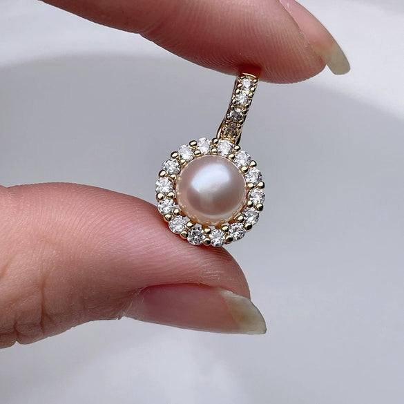 Wholesale Cat Claw Zircon Pendant Freshwater Pearl Sweater Chain For College Students Copper Alloy And Pearl Material