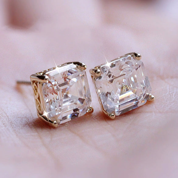 Wholesale Classic Imitation Green Crystal Fourclaw Zircon Earrings Copper Geometric Style For Women