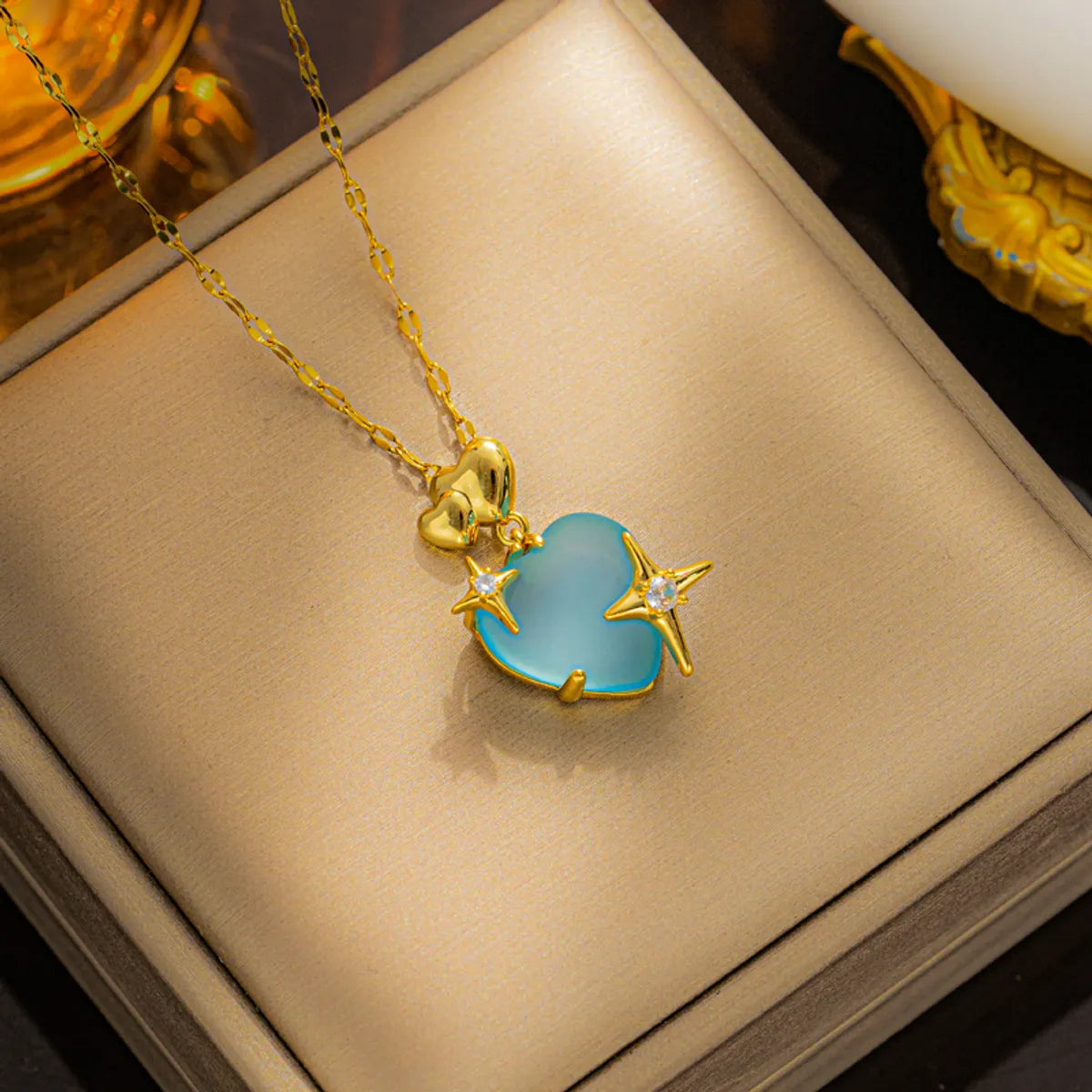 Classic Style Heart Shape Stainless Steel Plating Inlay Resin 18k Gold Plated Pendant Necklace