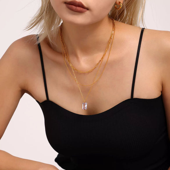 Wholesale Clavicle Necklace Stainless Steel Pvd Electroplated 18K Gold With Square Zircon In Geometric Style For Women