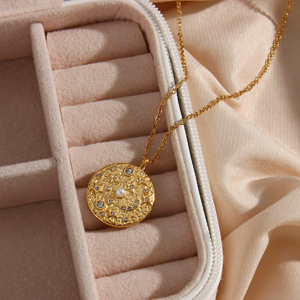 Wholesale Coin Pendant Necklace In Stainless Steel With Zircon Pearl Four Mans Star And Round Shape Geometric Pattern Electroplated Women's Fashion Style