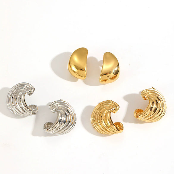 Wholesale Cold Style Geometric Stainless Steel Wingshaped Women's Earrings With Pvd Furnace Vacuum Real Gold Plating