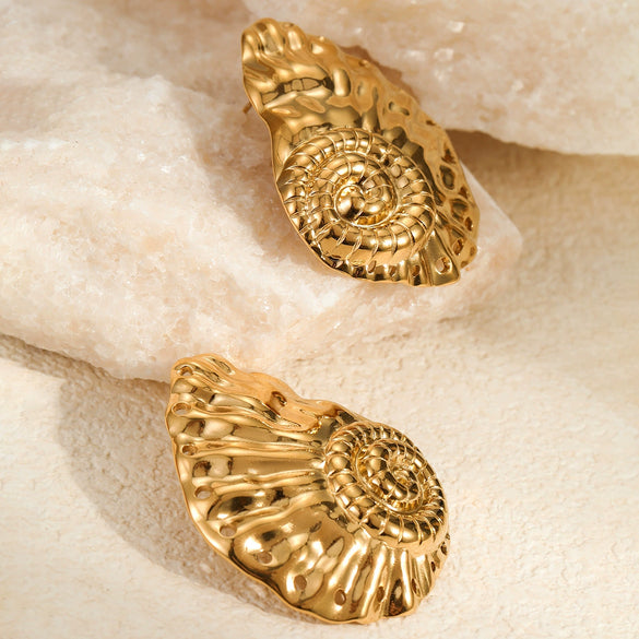Wholesale Conch Stainless Steel Earrings With Geometric Design And Electroplating Fashion Style