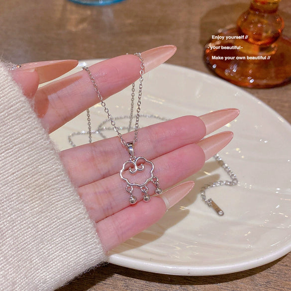 Wholesale Copper And Titanium Steel Geometric Longevity Lock Pendant Necklace For Women With Electroplating Process Simple Style
