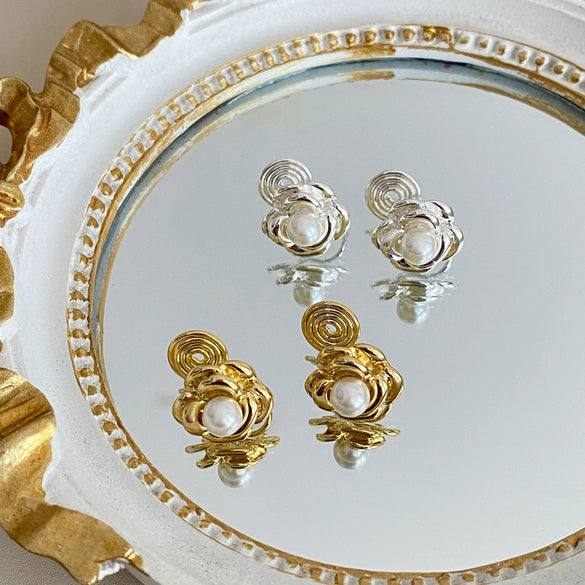 Wholesale Copper Ear Clips Retro Camellia Pearl Light Luxury Geometric Electroplated For Women