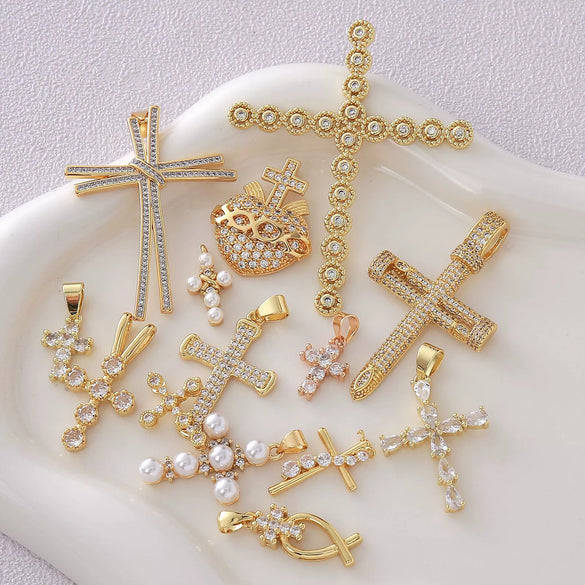 Wholesale Copper Electroplated Cross Pendant Necklace With Microinlaid Zircon And Pearl Hollow Design Jewelry Accessories