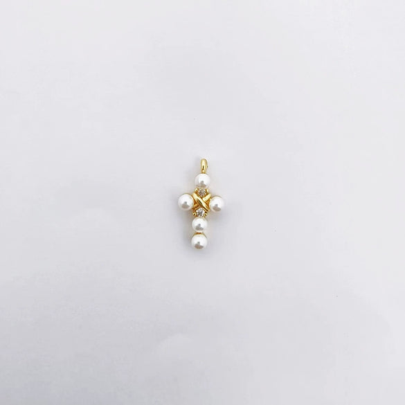 Wholesale Copper Electroplated Cross Pendant Necklace With Microinlaid Zircon And Pearl Hollow Design Jewelry Accessories