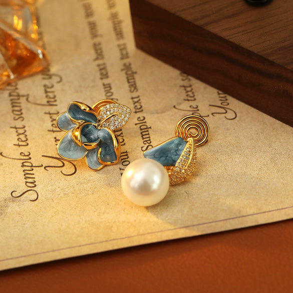 Wholesale Copper Electroplated Geometric Leaf Ear Clips Light Luxury Style Diamondstudded Pearl Earrings For Women