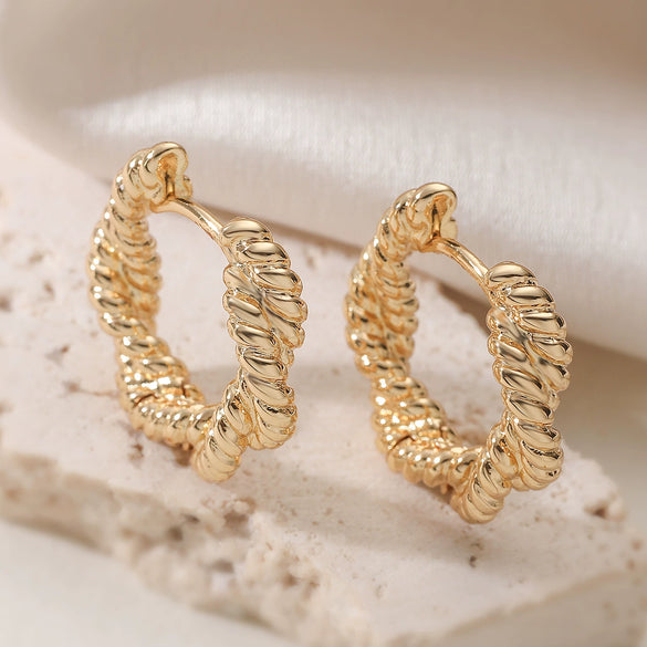 Wholesale Copper Electroplated 18K Gold Geometric Twisted Retro Earrings For Women