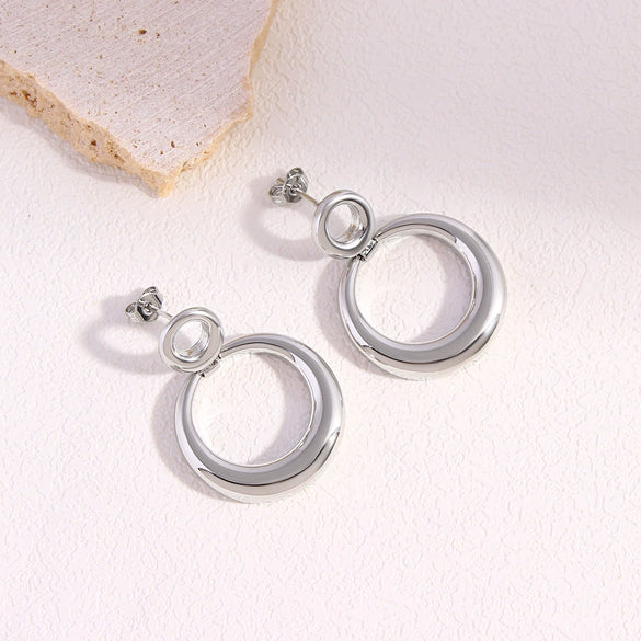 Wholesale Copper Geometric Simple Distinctive Retro Circle Ear Studs For Women With Electroplating